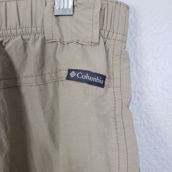 COLUMBIA Sandy River Cargo Shorts Tan Sz M Hiking Outdoor - Picture 6 of 8